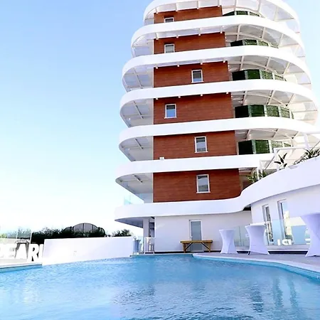 Apartment The Pearl Of Mackenzie Lifestyle - Travel & Life *