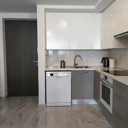 The Pearl Of Mackenzie Lifestyle - Travel & Life Apartment Larnaca