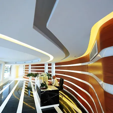 The Pearl Of Mackenzie Lifestyle - Travel & Life Apartment Larnaca